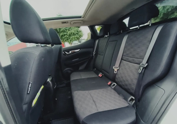 Nissan Qashqai cena 50700 przebieg: 210000, rok produkcji 2015 z Tychy małe 497